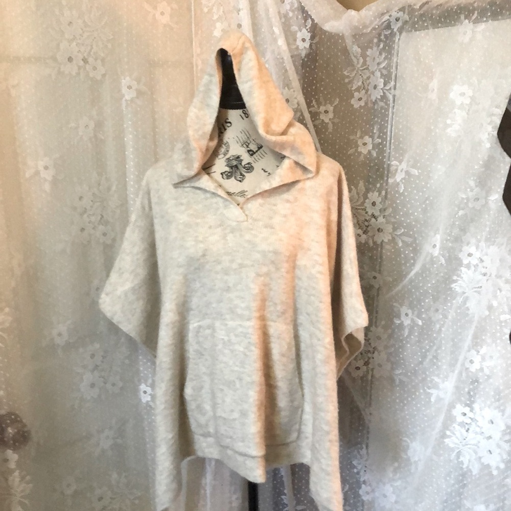 Loft Ivory Flecked Pocket Poncho Hoodie Sweater Size M/L Ribbed W/ Front Pocket
